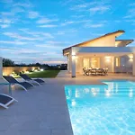 Giaira Sicilymyhome Villa *