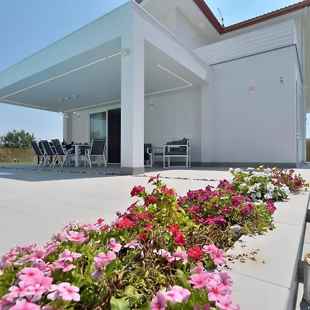 Giaira Sicilymyhome